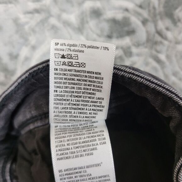 American Eagle Shorts Womens 6 Black Hi Rise Shortie Distressed Denim Cut Off - Picture 6 of 9